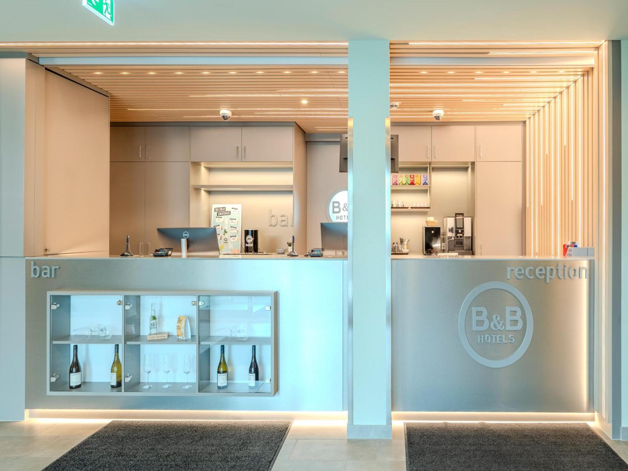 B&B Hotel Offenburg-Hbf Eksteriør bilde