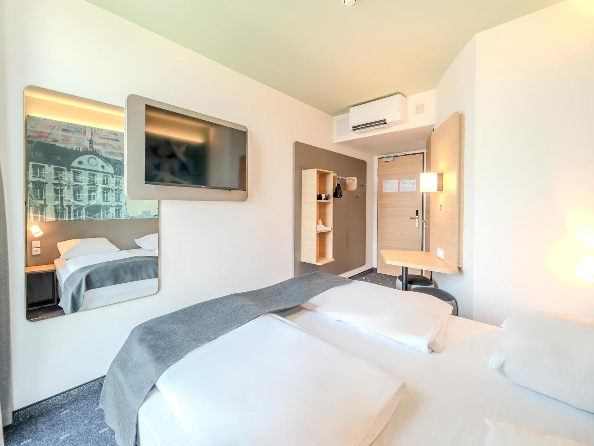 B&B Hotel Offenburg-Hbf Eksteriør bilde