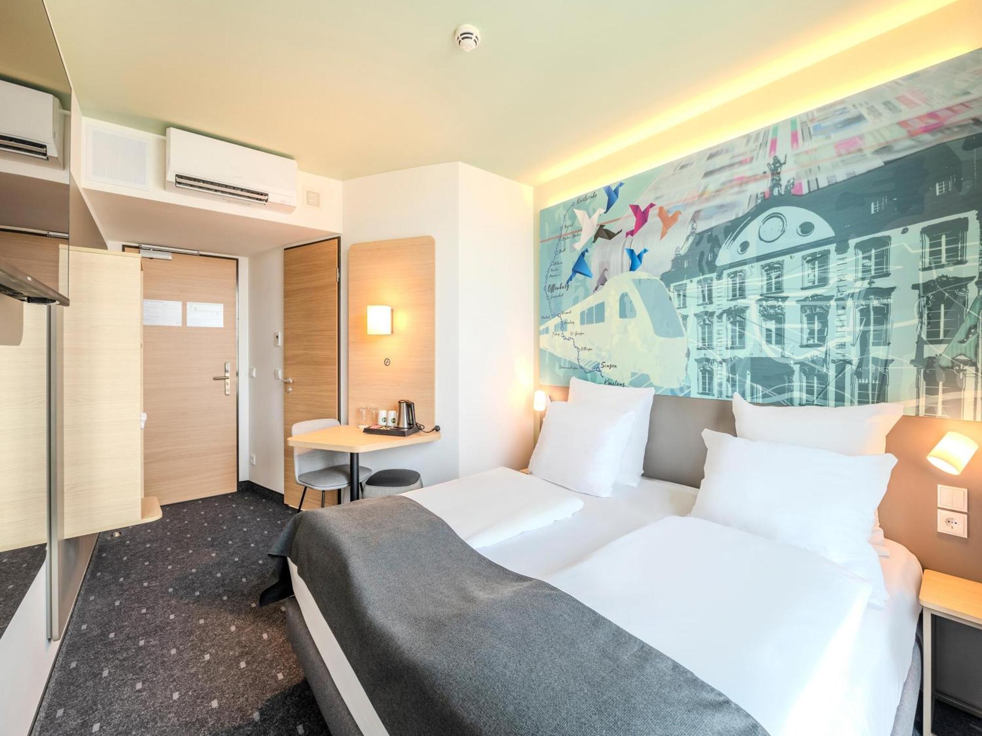 B&B Hotel Offenburg-Hbf Eksteriør bilde