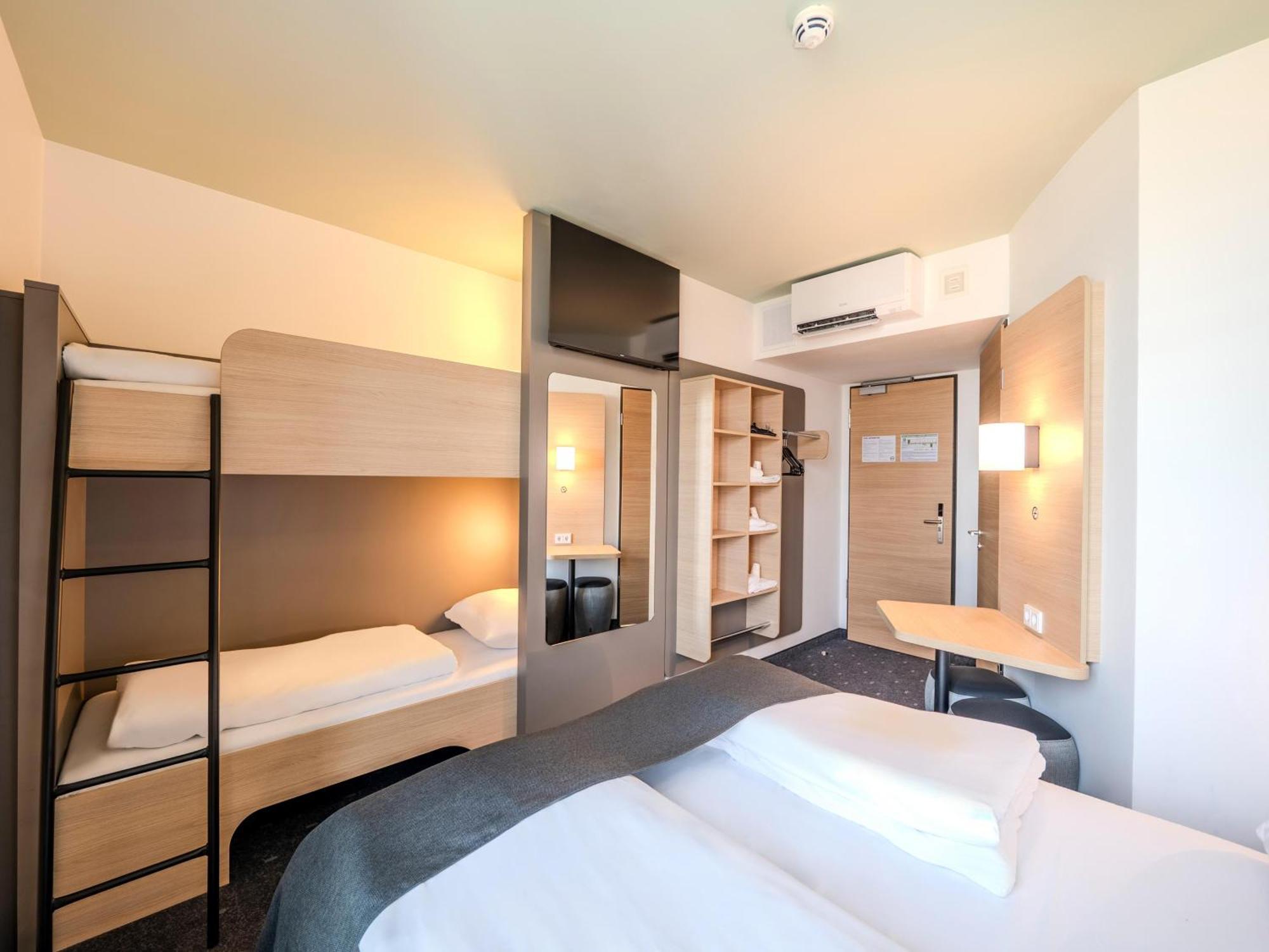 B&B Hotel Offenburg-Hbf Eksteriør bilde