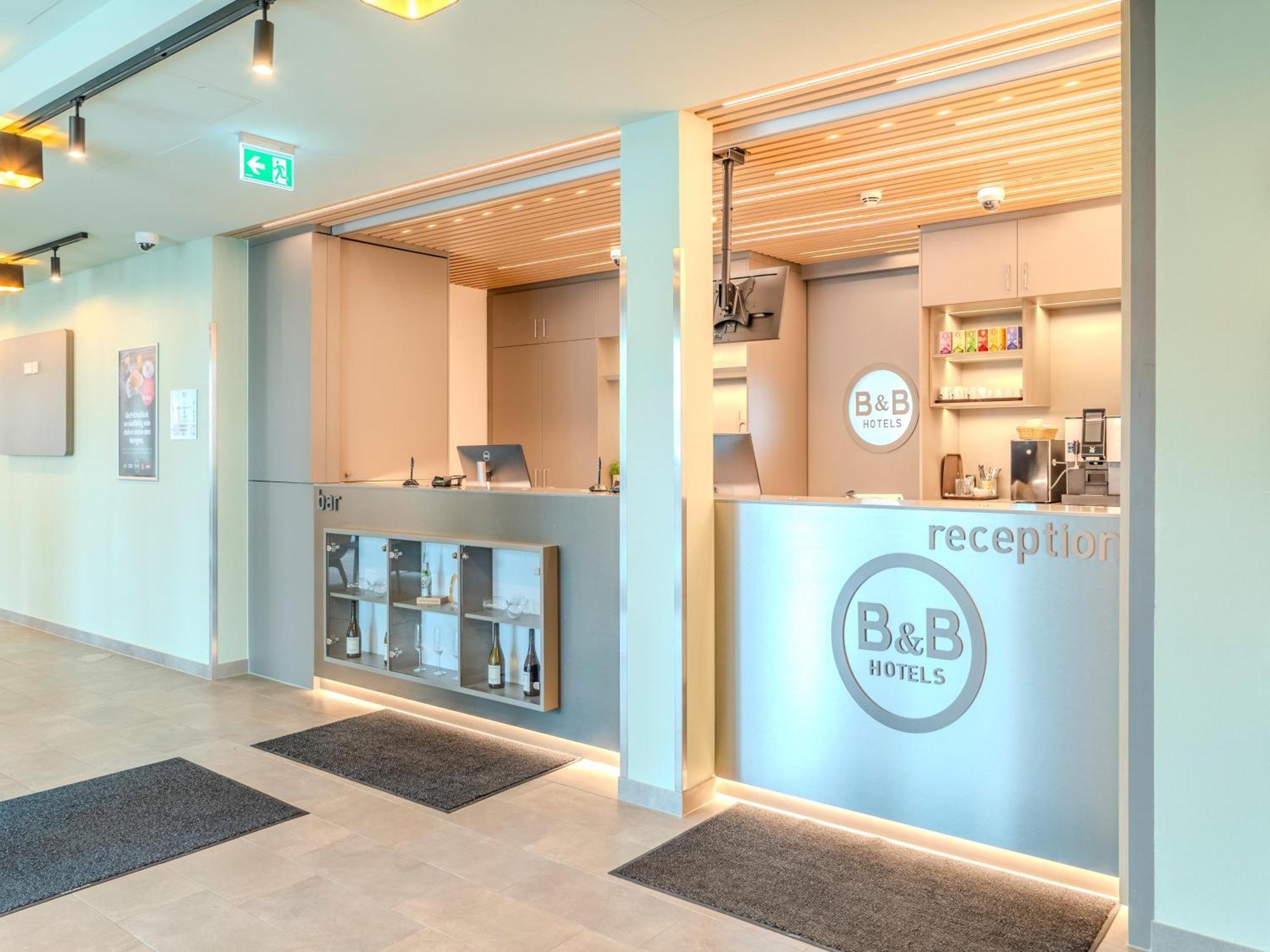 B&B Hotel Offenburg-Hbf Eksteriør bilde